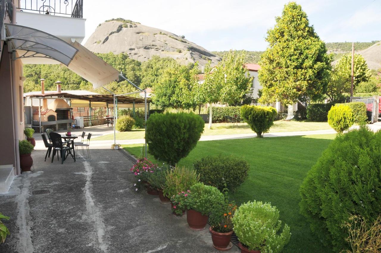 The Other Side Of Meteora With Lush Garden, Bbq & Pavillion Kalambaka Exterior photo