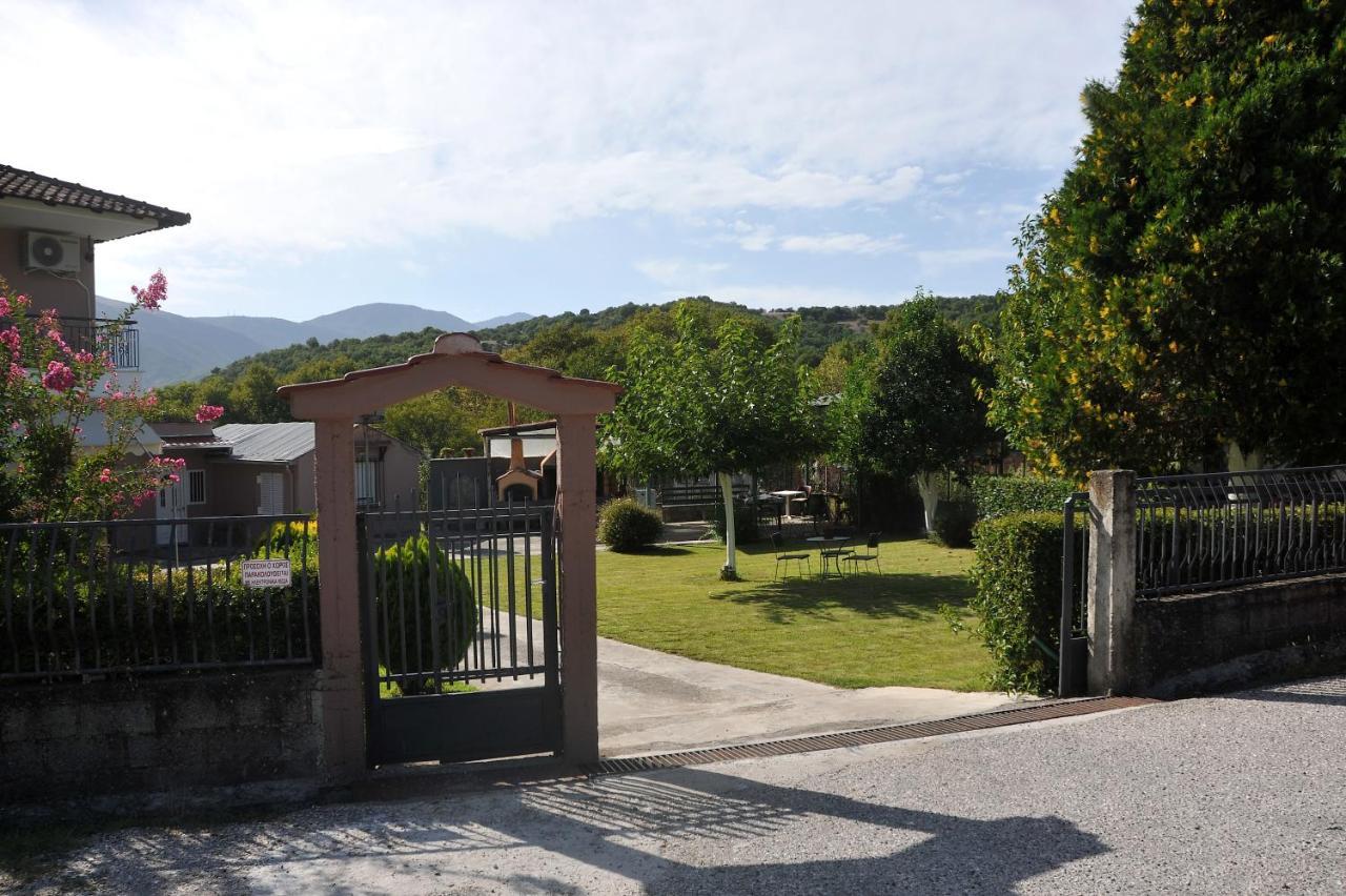 The Other Side Of Meteora With Lush Garden, Bbq & Pavillion Kalambaka Exterior photo